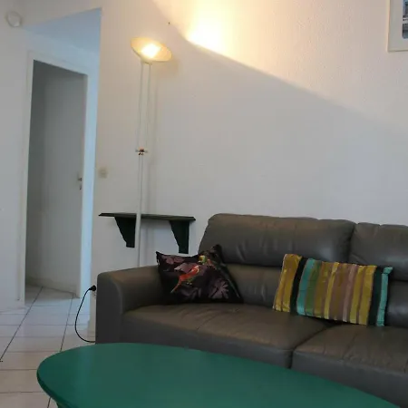 Maison Jonzac, 4 Pieces, 6 Personnes - Fr-1-246d-13 Semesterbostad